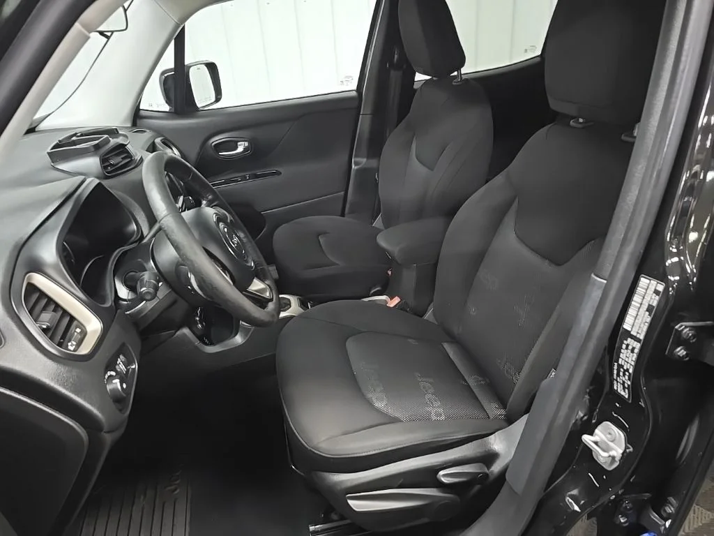 Used 2016 Black Jeep Latitude image 32