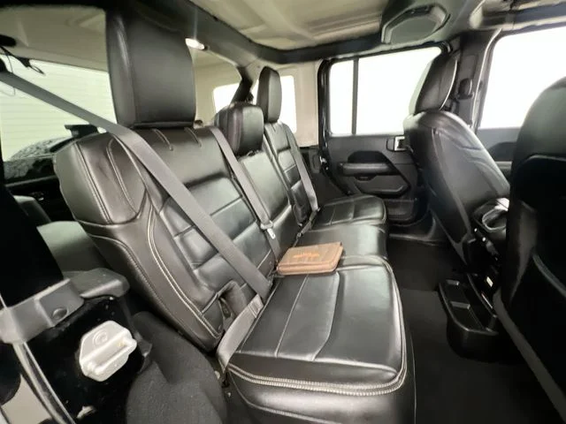 Used 2018 Black Jeep Unlimited Sahara image 17