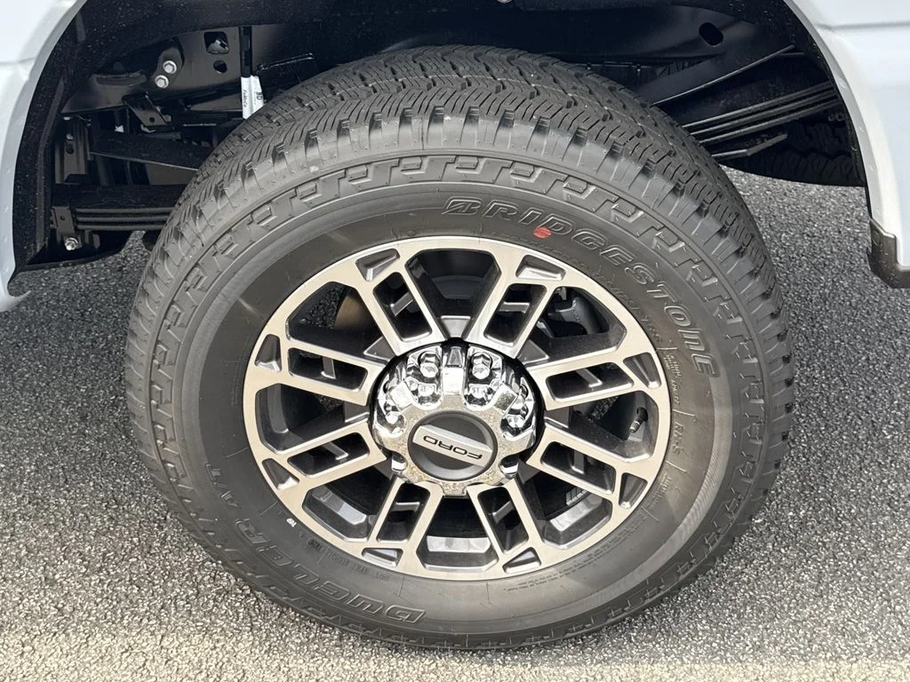 New 2026 Gray Ford Platinum image 19