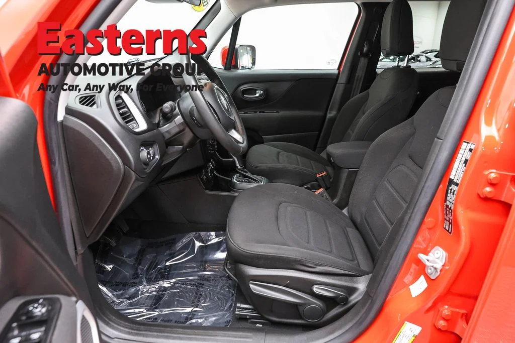 Used 2021 Red Jeep Latitude image 13