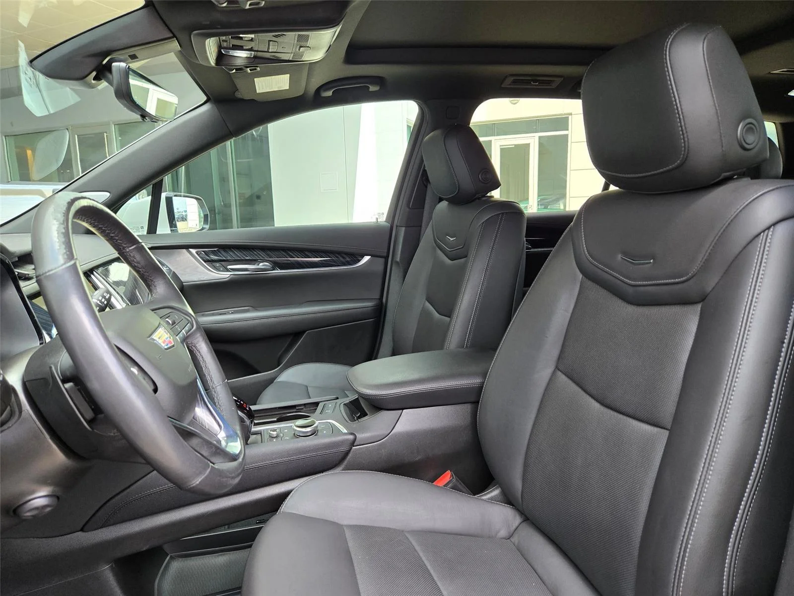 Used 2023 Crystal White Tricoat Cadillac FWD Premium Luxury image 29