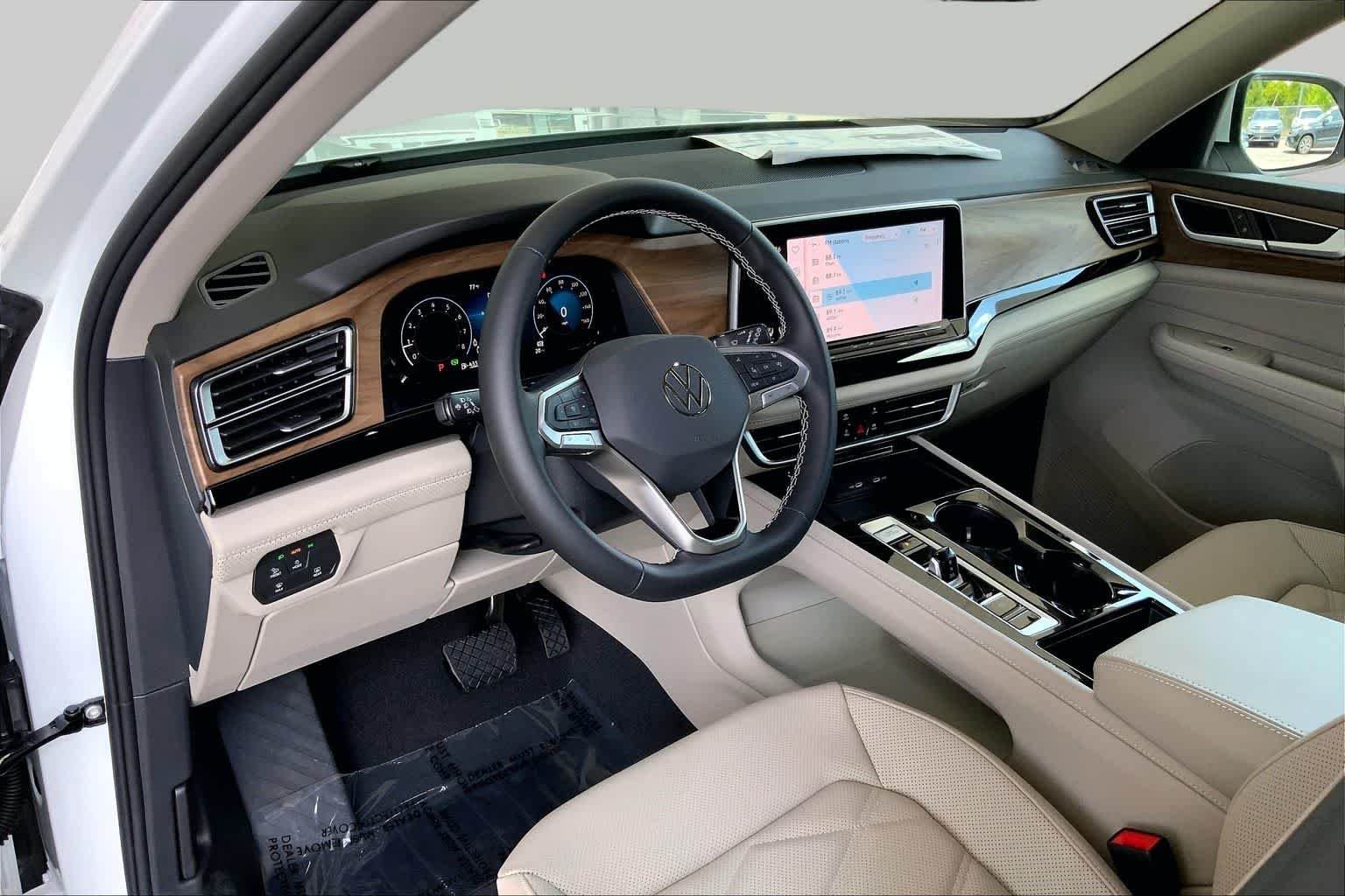 2026 Volkswagen Atlas SE w/Tech - Photo 8
