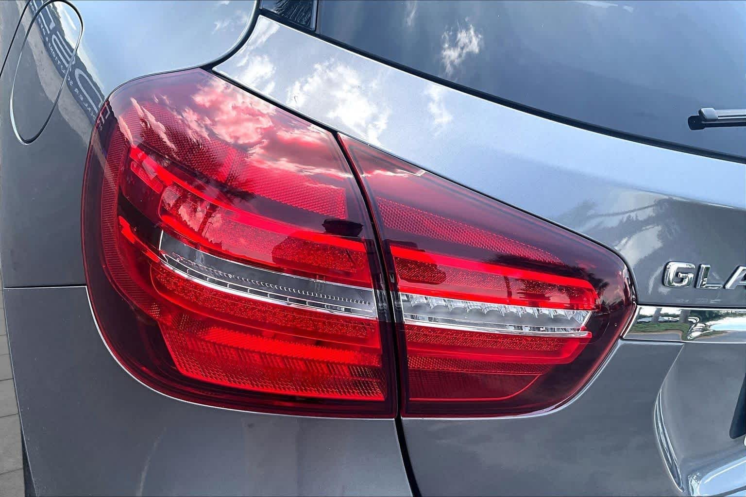Used 2019 Mountain Grey Metallic Mercedes-Benz GLA 250 image 29