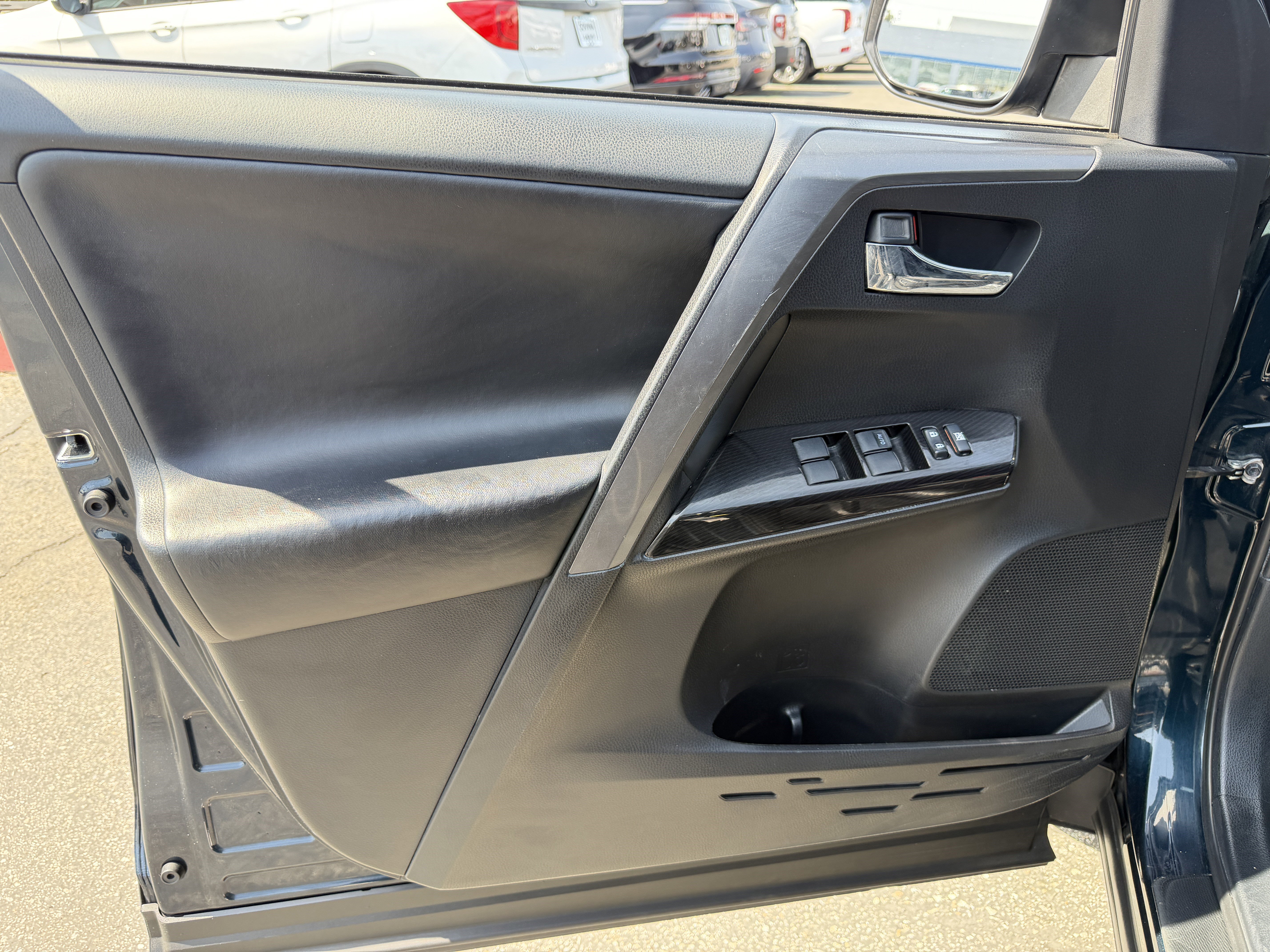 Used 2017 Aqua Toyota SE image 13