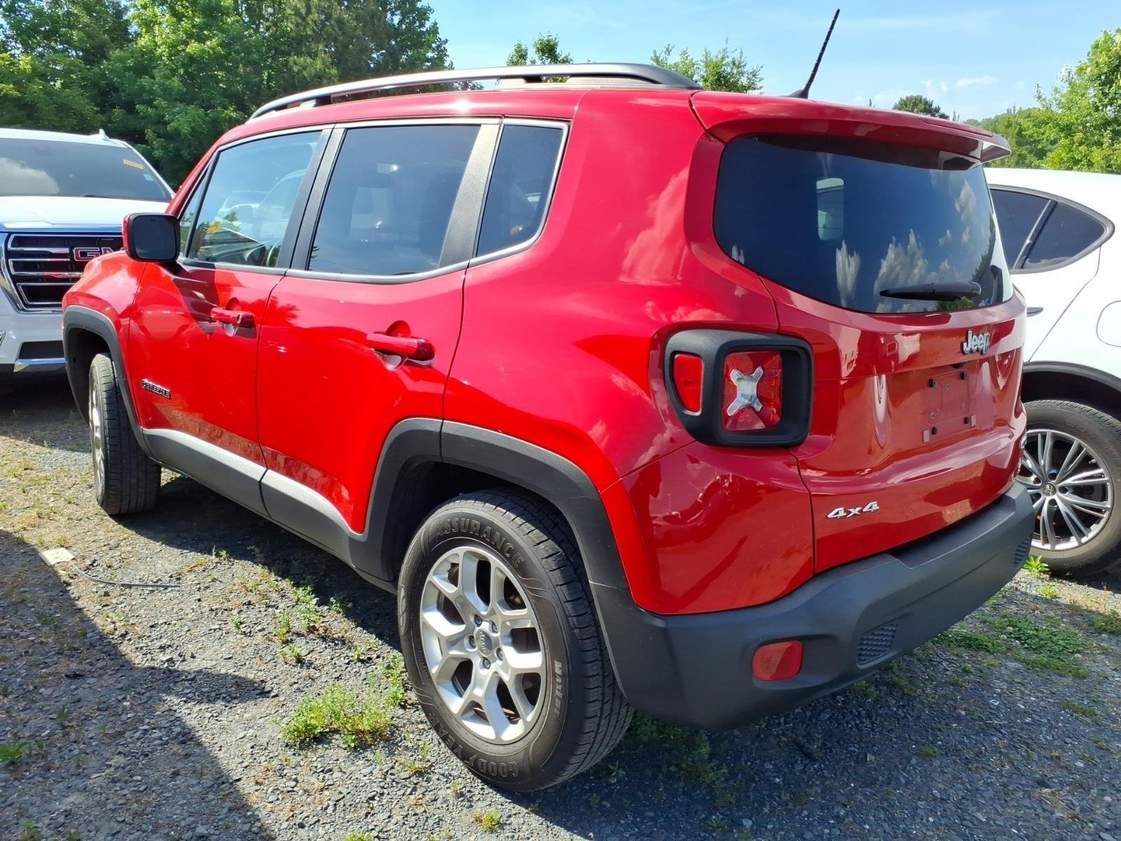 Used 2017 Colorado Red Jeep Latitude image 13
