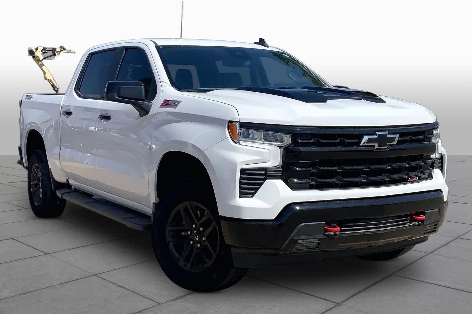 Used 2024 Summit White Chevrolet LT Trail Boss image 4