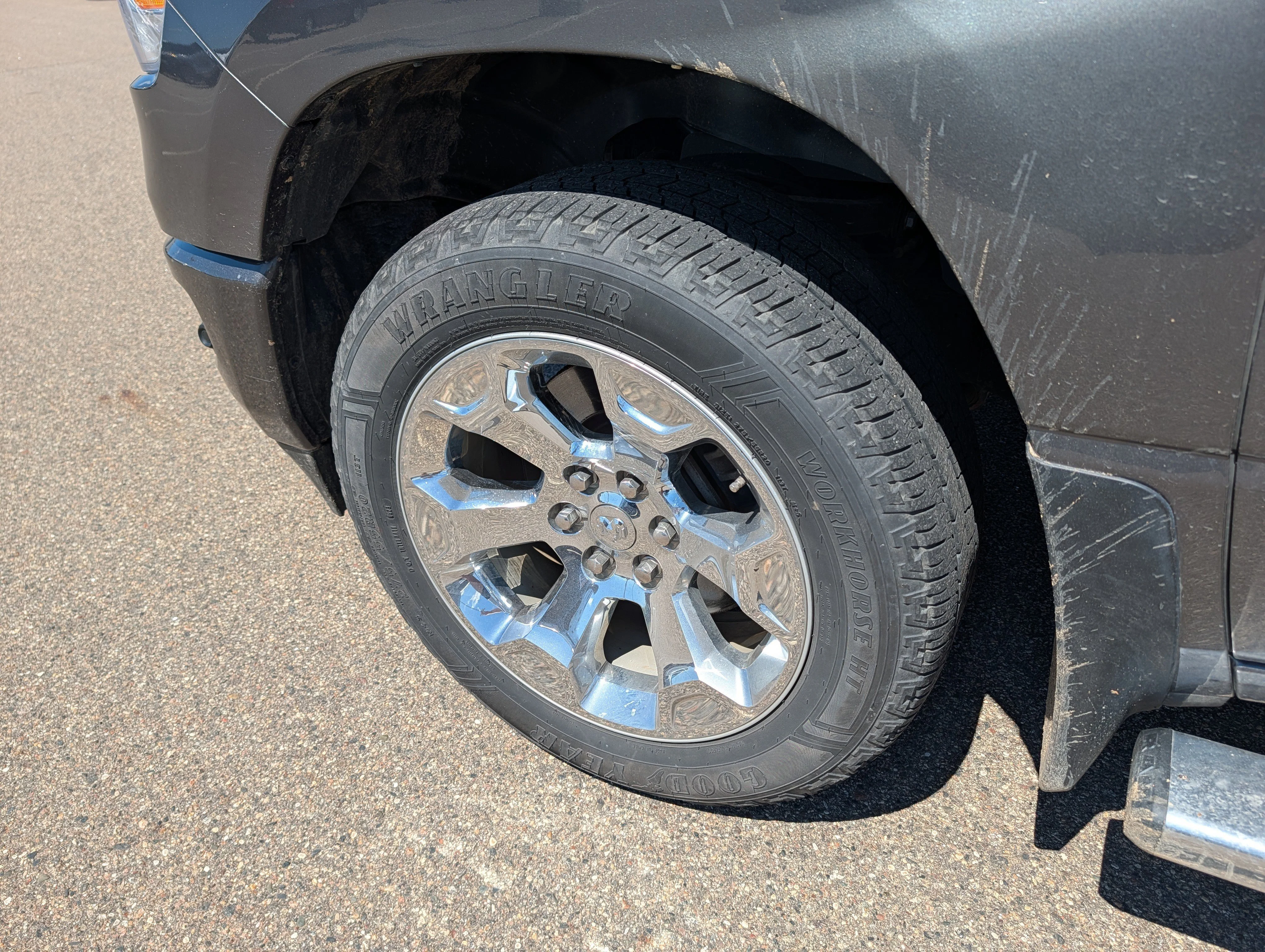 Used 2019 Granite Crystal Metallic Clearcoat Ram Big Horn/Lone Star image 5