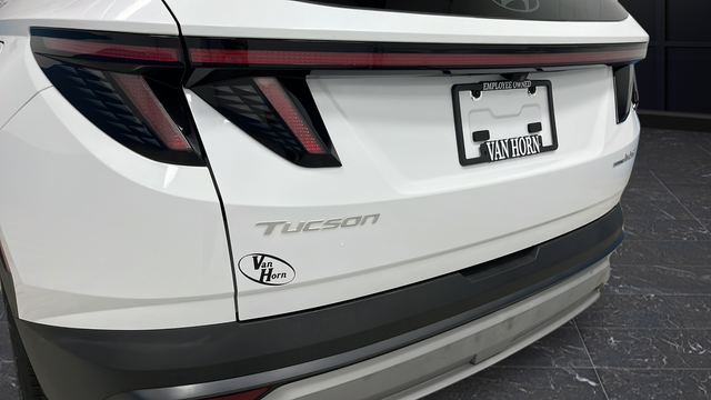 Used 2025 Creamy White Pearl Hyundai SEL Convenience image 41
