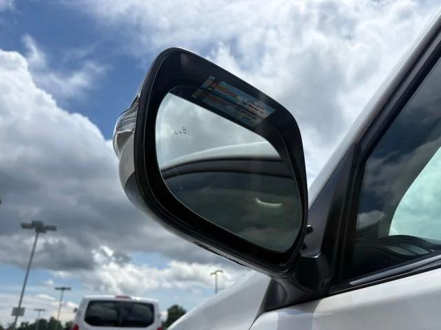 Used 2023 White Lexus 460 image 14