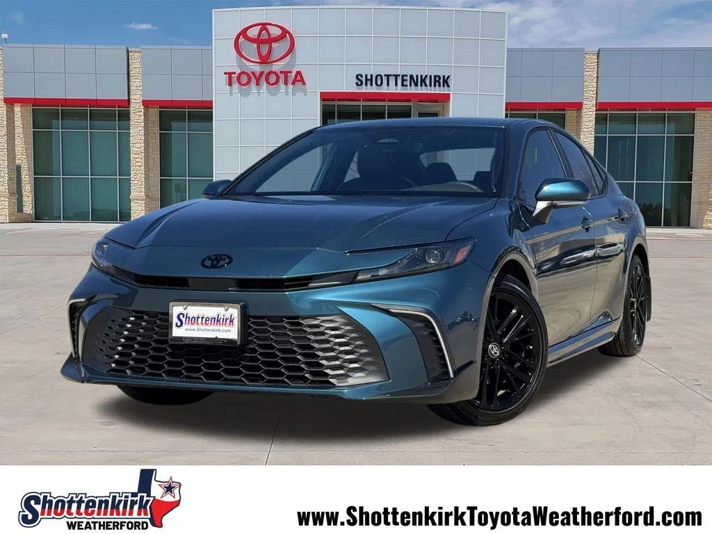 Used 2026 Green Toyota SE image 1