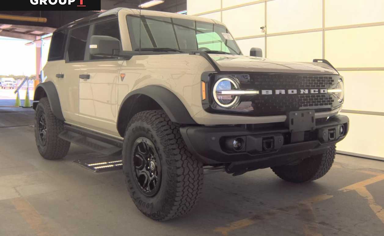2025 Ford Bronco Badlands 4x4's photo