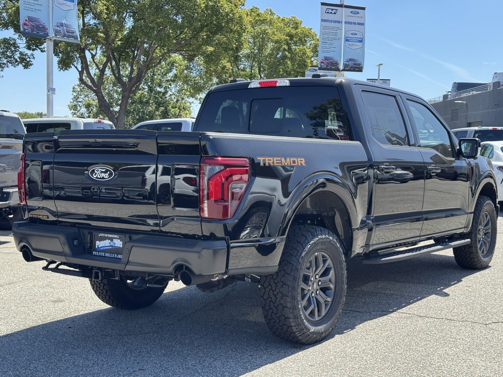 New 2025 Agate Black Metallic Ford Tremor® image 6