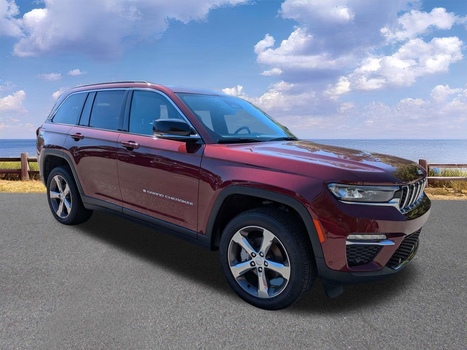 Used 2025 Velvet Red Pearlcoat Jeep Limited image 10