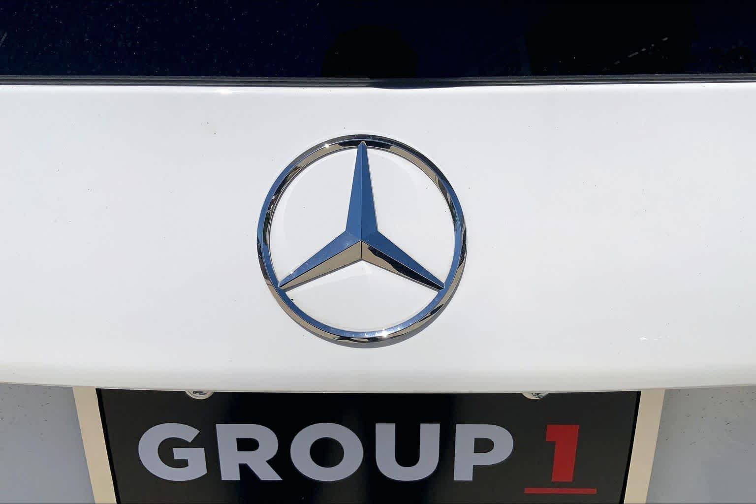 Certified Used 2025 Polar White Mercedes-Benz GLB 250 image 28