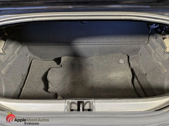 Used 2006 Black Chrysler Limited image 12