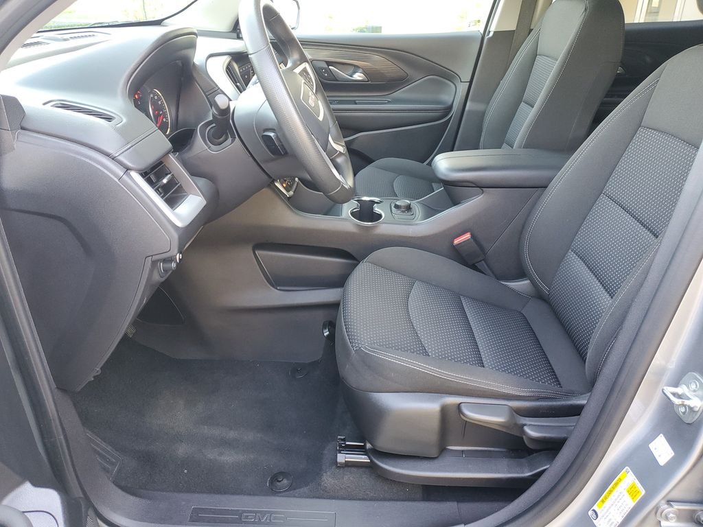 Used 2024 Silver GMC SLE image 17