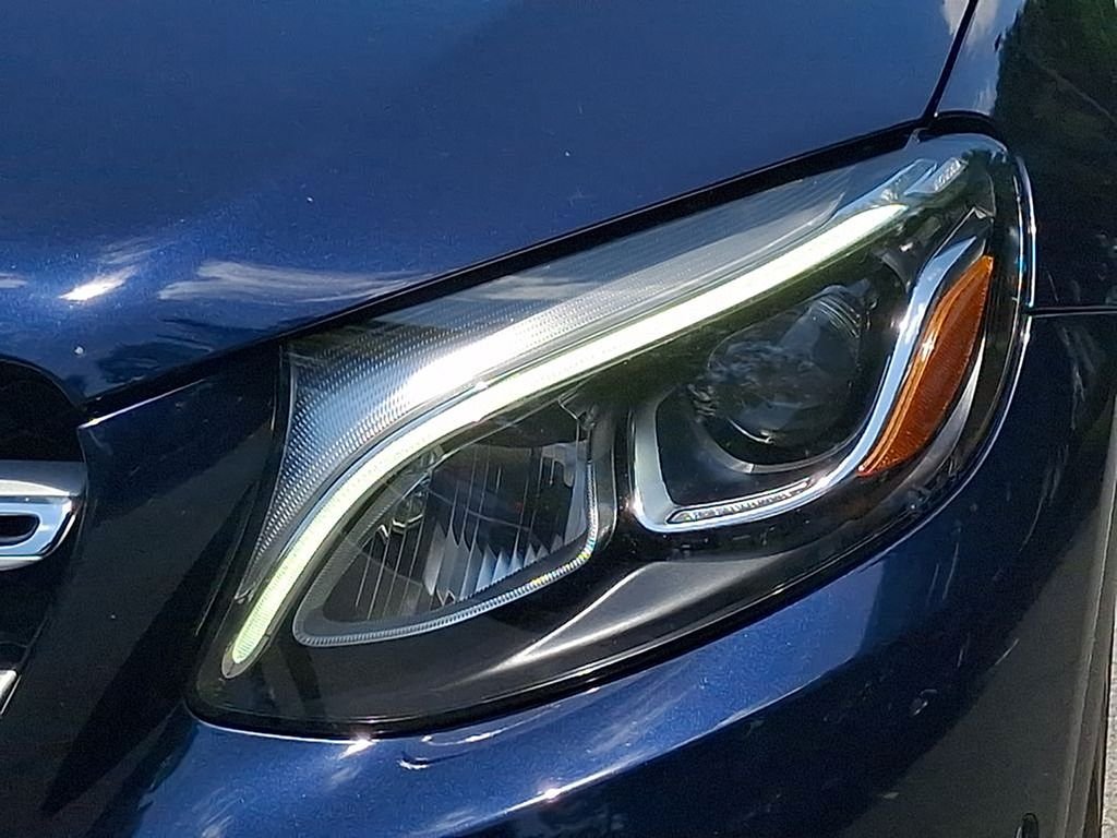 Used 2019  Mercedes-Benz GLC 350e image 9