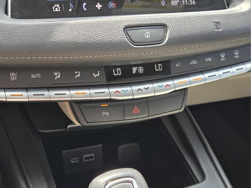 Used 2019 Atlantic Metallic CADILLAC FWD 4DR LUXURY image 27