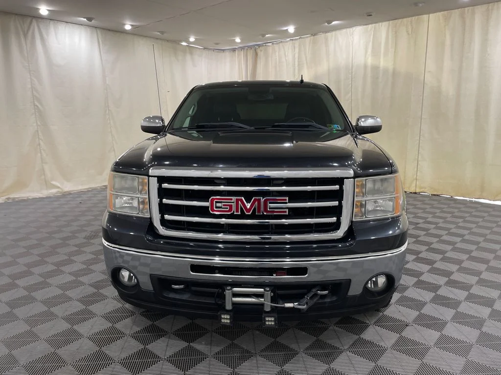 Used 2012 CARBON BLACK METALLIC GMC SLT image 2