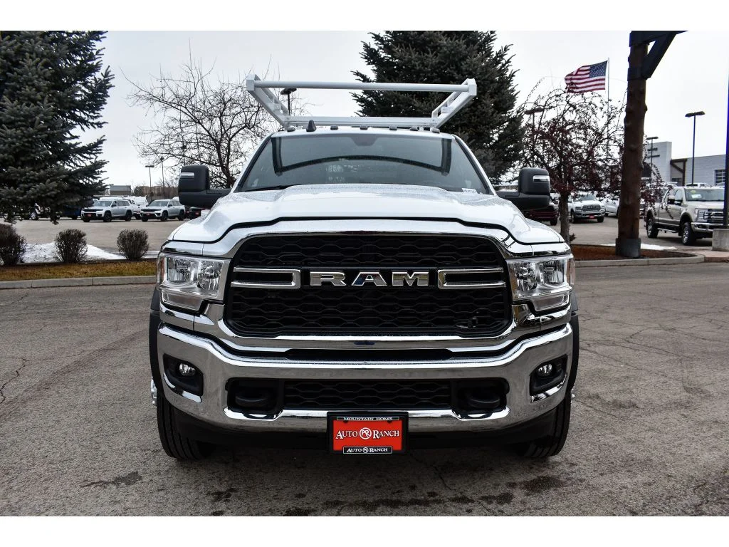 New 2024 Bright White Clear-Coat Exterior Paint RAM Tradesman image 2