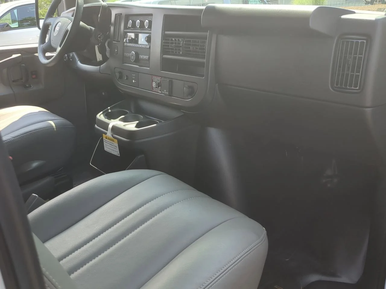 New 2026 Summit White GMC Work Van image 25