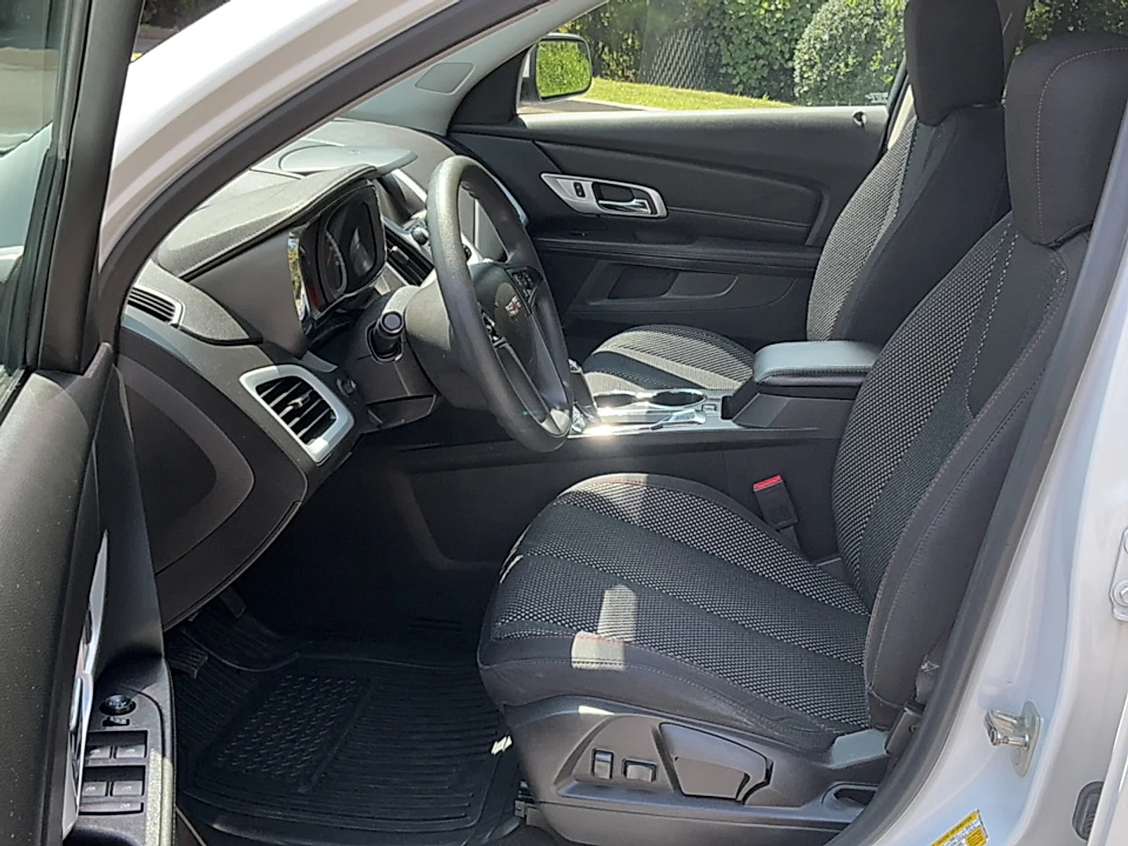 Used 2017 Summit White GMC SLE-1 image 12