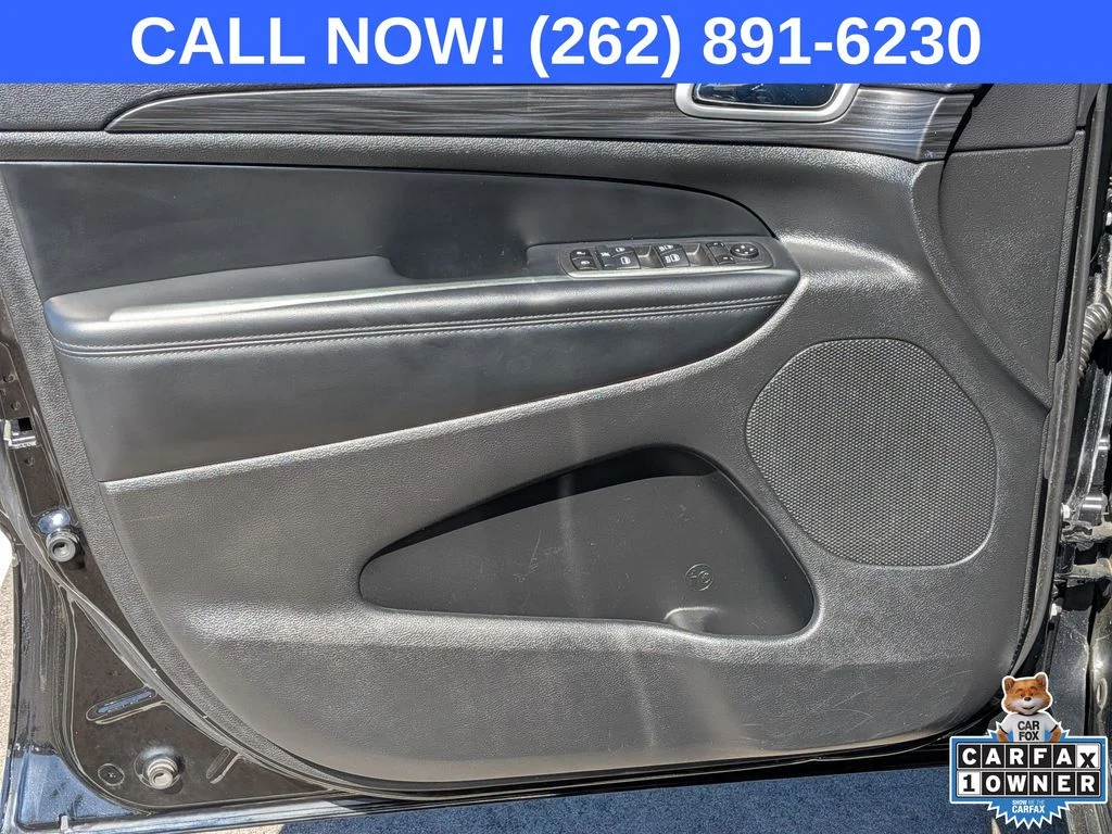 Used 2022 Black Jeep Laredo X image 12