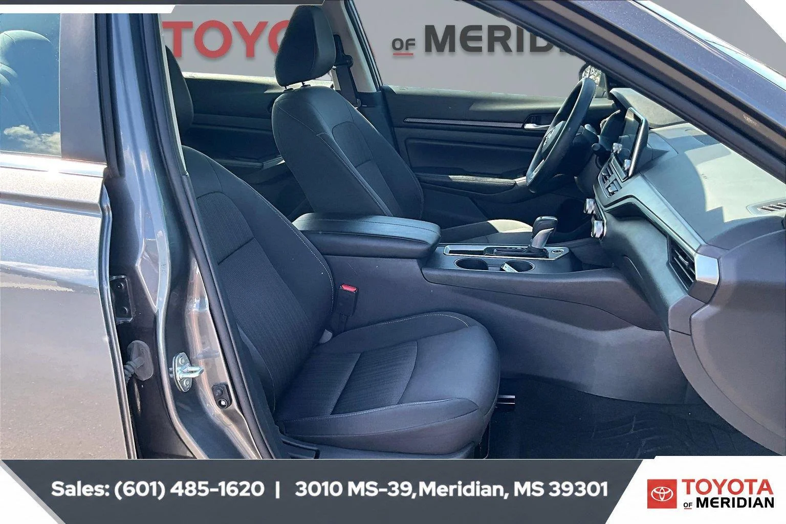 Used 2025 Gun Metallic Nissan SV image 6