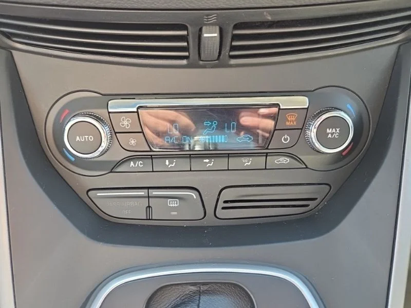 Used 2014 Red Ford SE image 35
