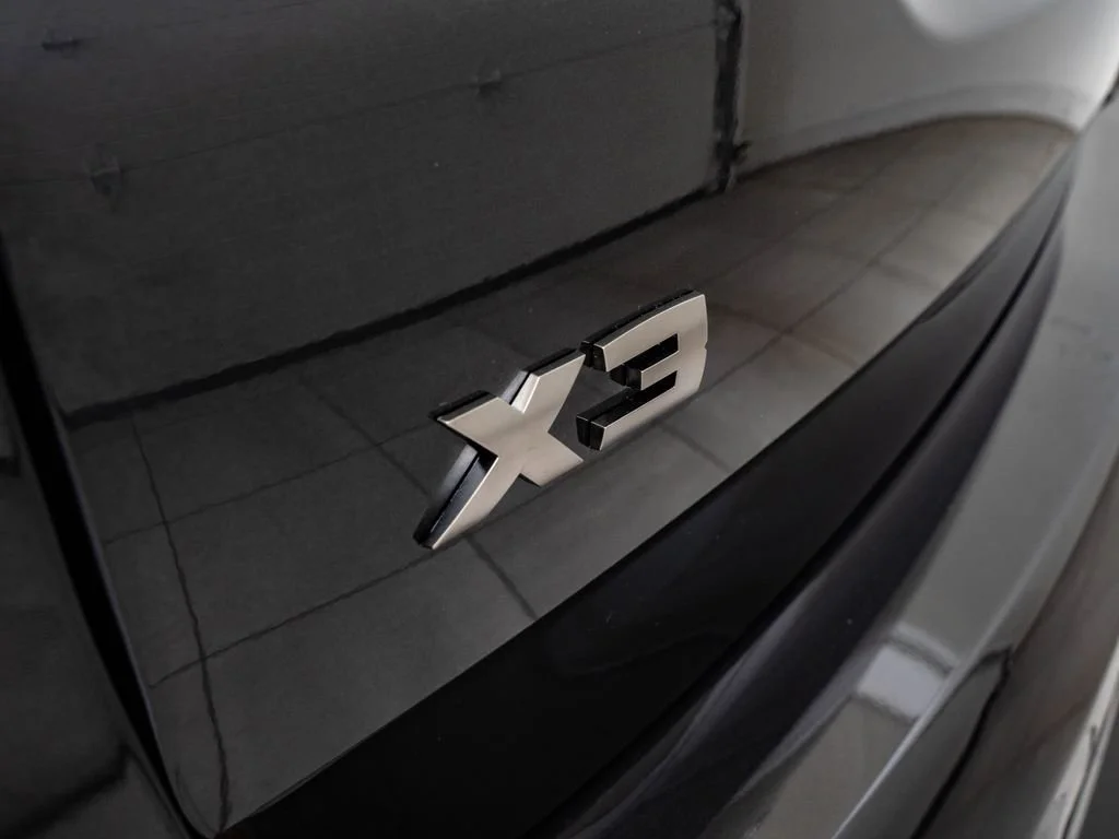 Used 2021 Dark Graphite Metallic BMW M40i image 16