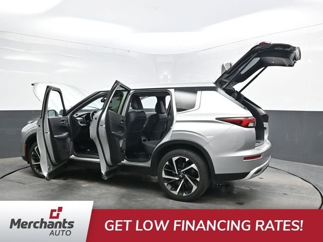 Used 2024 Silver Mitsubishi SE image 47
