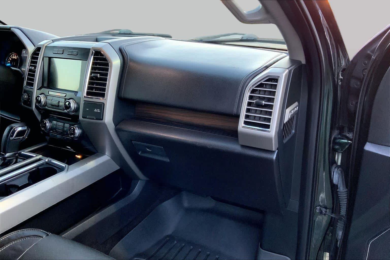 Used 2016 Green Gem Metallic Ford Lariat image 15