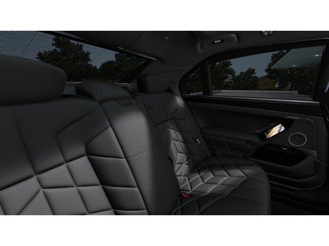 New 2027 Black BMW i7 image 12