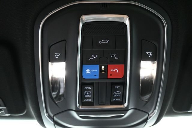 Used 2025 White Jeep Altitude X image 42