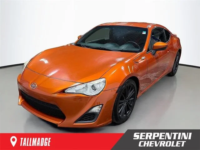 Used 2015  Scion NA image 1