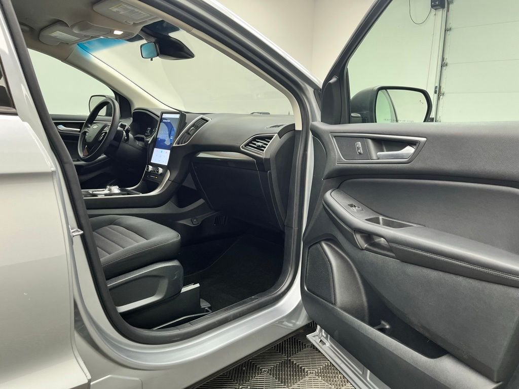 2022 Ford Edge SE - Photo 31