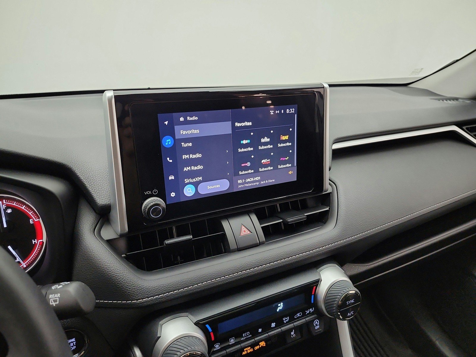 Used 2023 Lunar Rock Toyota XLE FWD (Natl) image 10