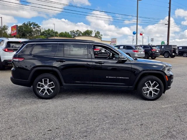 Used 2024 Black Jeep Limited image 16