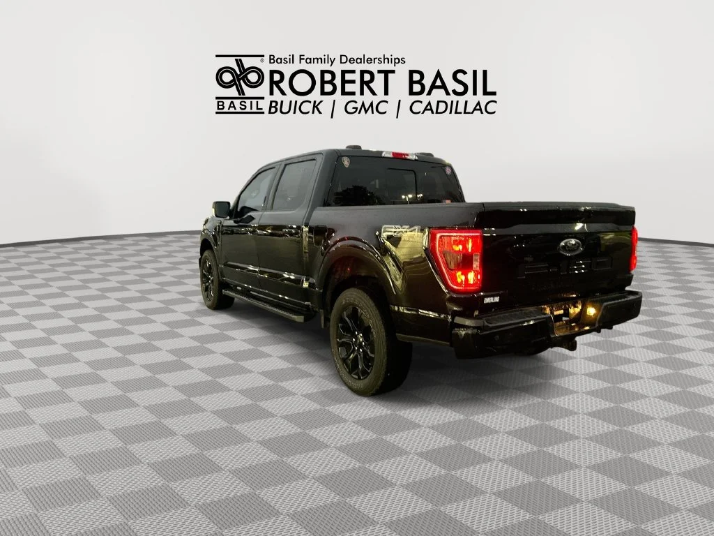 Used 2022 Black Ford XLT image 6