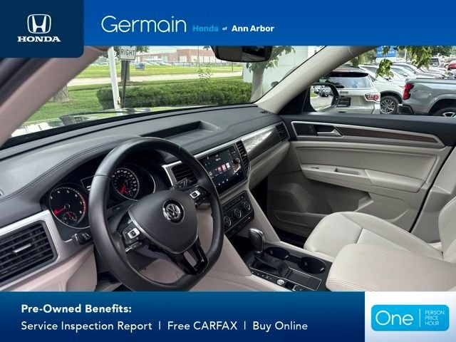 Used 2019 Blue Metallic Volkswagen 3.6L V6 SE image 17