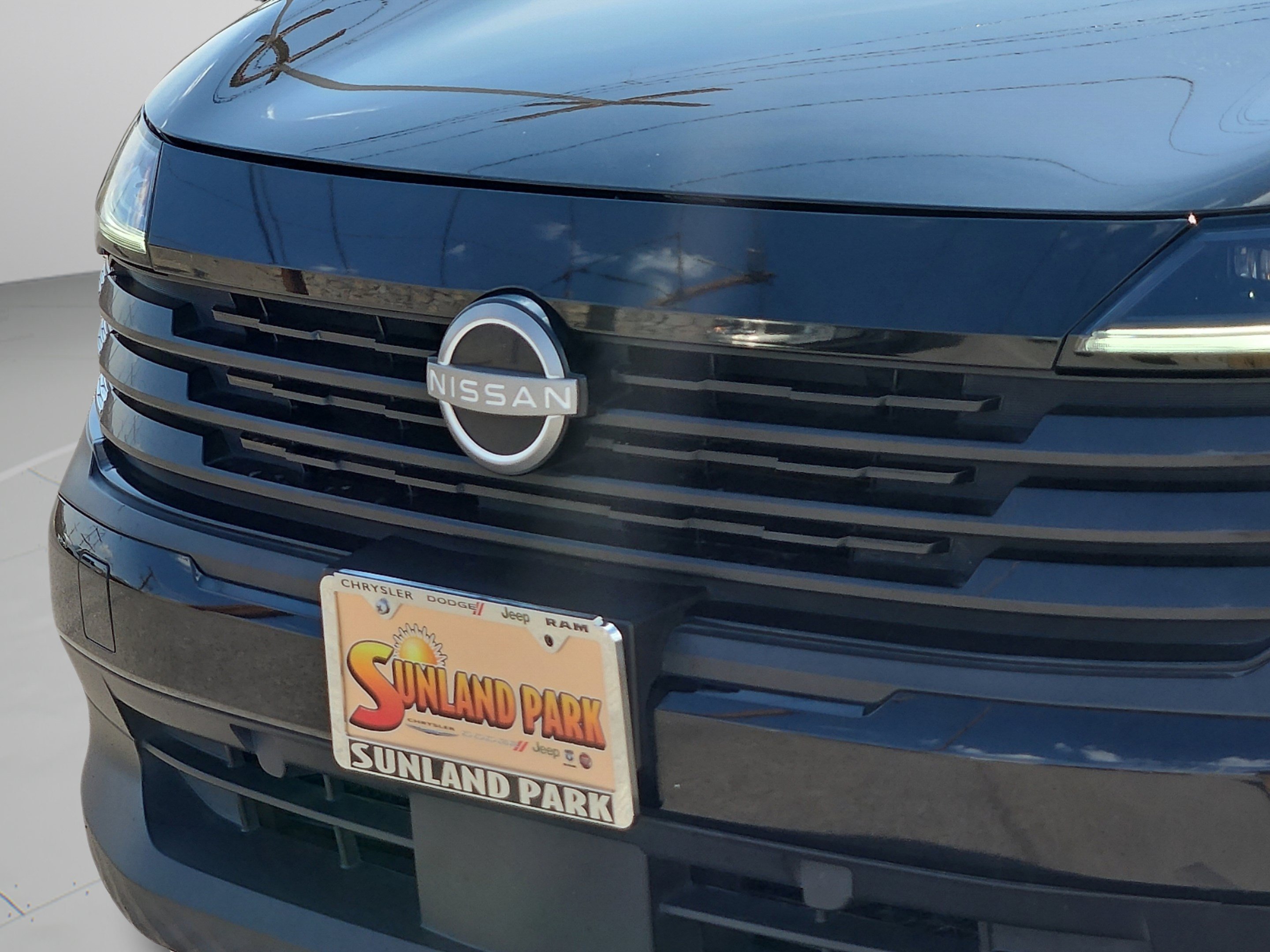 Used 2025 Super Black Nissan SV image 27