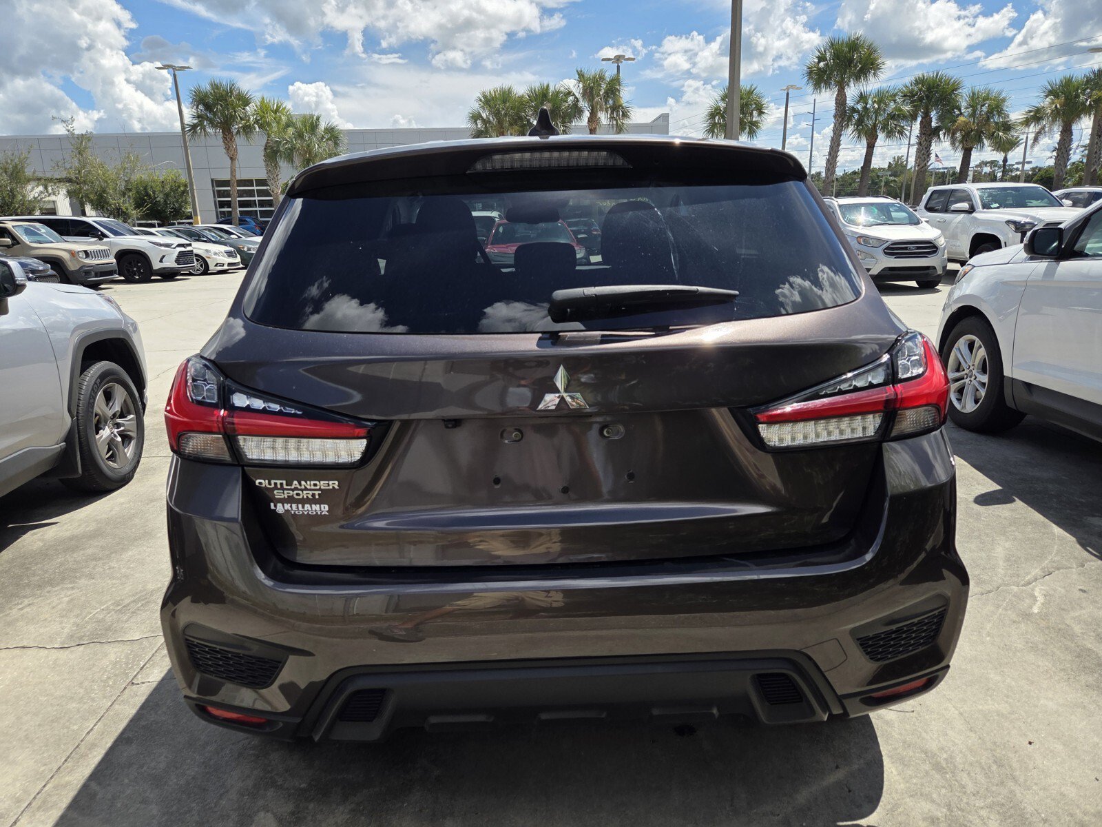 Used 2021  Mitsubishi 2.0 ES image 2