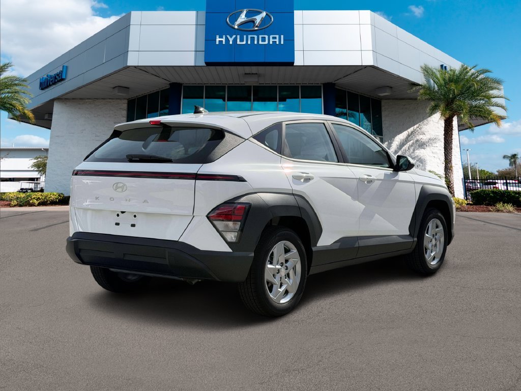 New 2027 White Hyundai SE FWD image 38