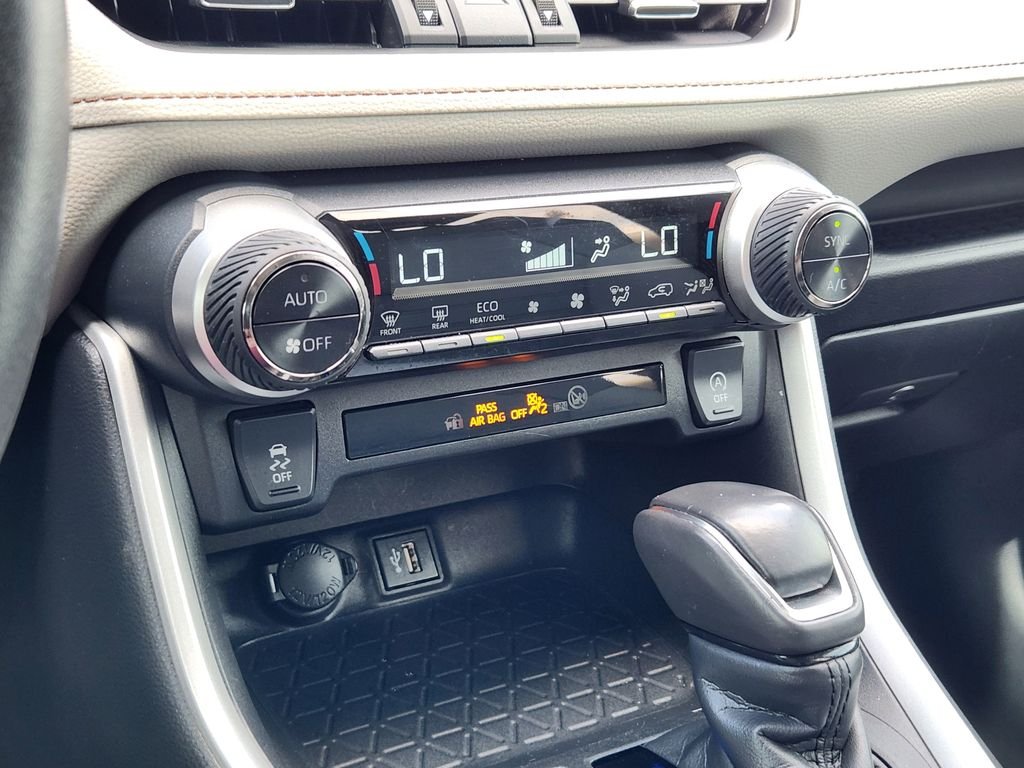 2024 Toyota RAV4 XLE Premium - Photo 15