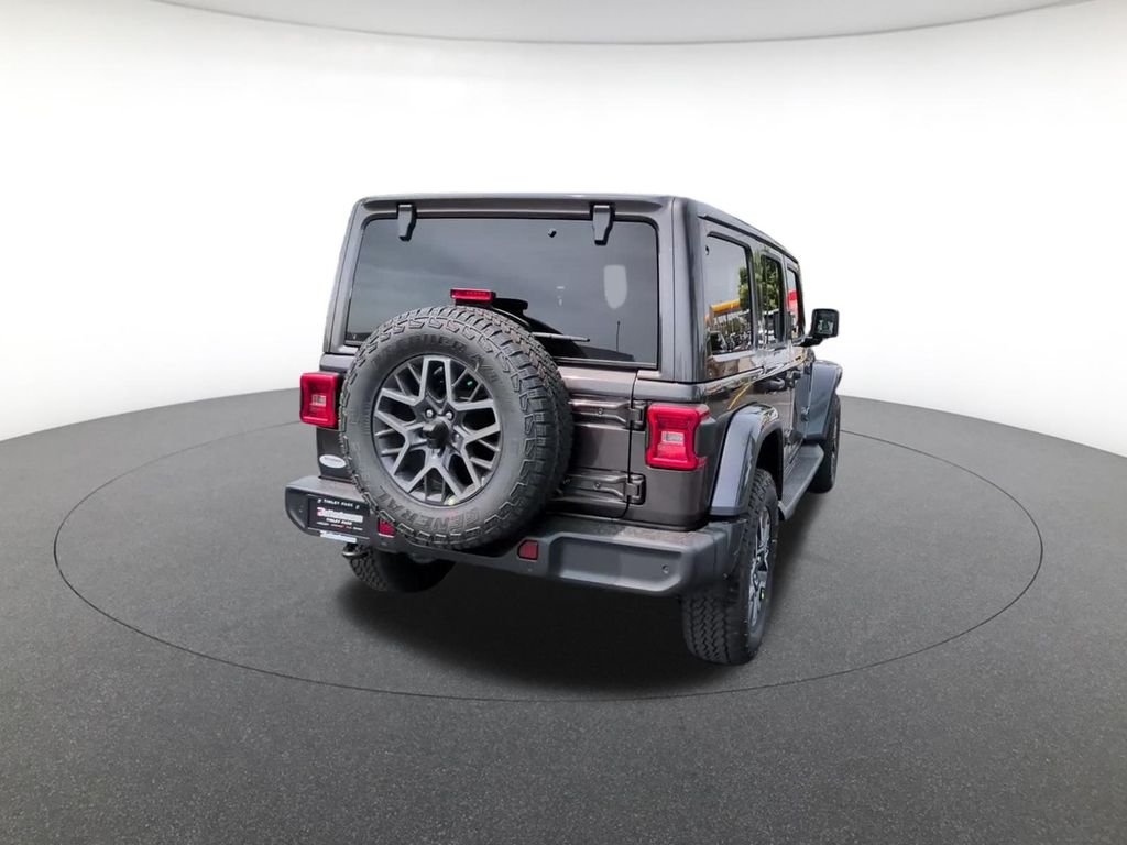 New 2026 Granite Crystal Metallic Clear-Coat Exterior Paint Jeep Sahara image 8