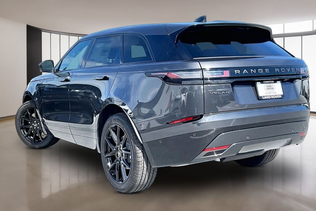 New 2026 CARPATHIAN GREY Land Rover Belgravia Edition image 3