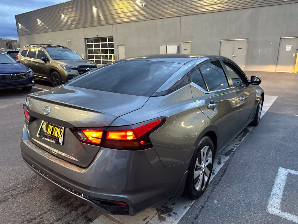 Used 2022 Gray Nissan 2.5 S image 9