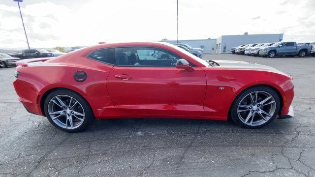Used 2019 RED HOT Chevrolet 2SS image 9