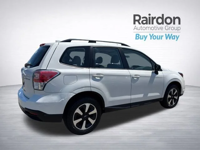 Used 2018 Crystal White Pearl Subaru 2.5i image 7