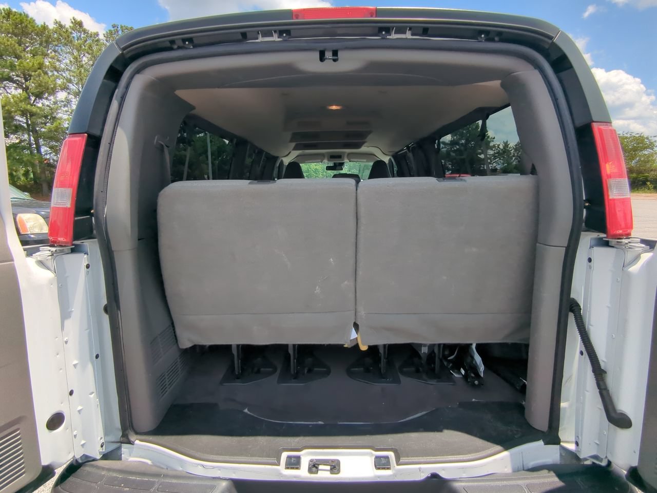 Used 2025 Summit White Chevrolet 1LT image 12